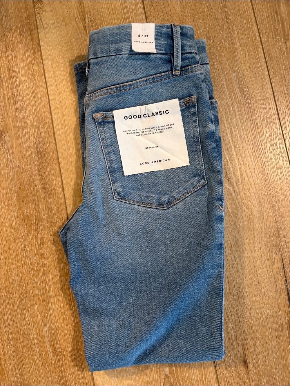 Good American Good Classic skinnyish Hi Rise Blue Jeans